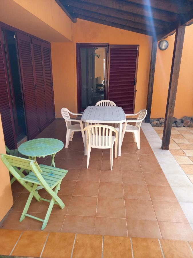 Casa Pitaya, acogedora, con piscina, fibra óptica La Oliva Exterior foto